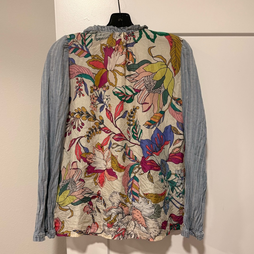 Johnny Was Light Blue Embroidered Blouse - Picture 4 of 8